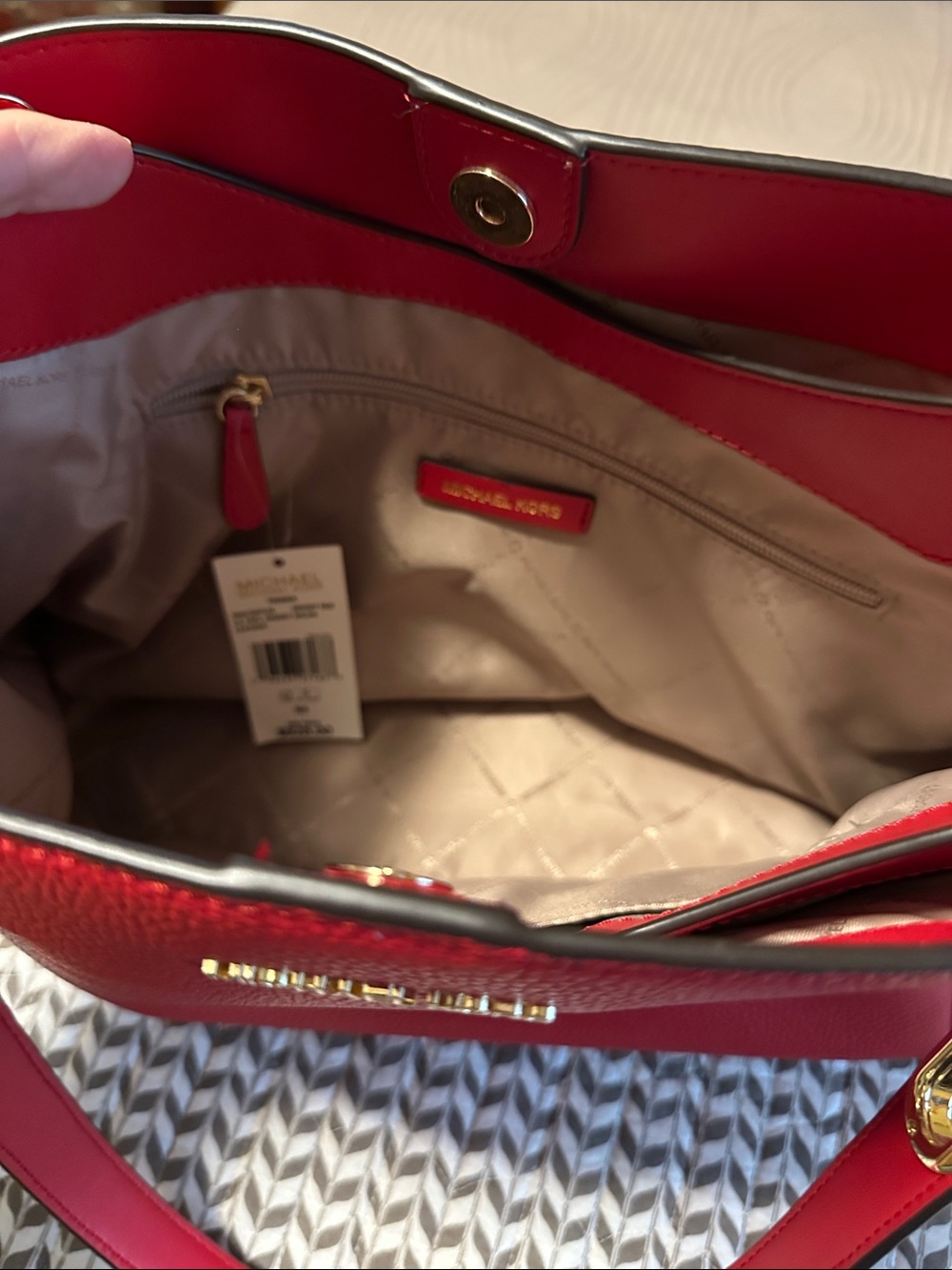 Michael Kors Red Pebbled Leather Shoulder Bag with Gold Hardware - Picture 6 of 6